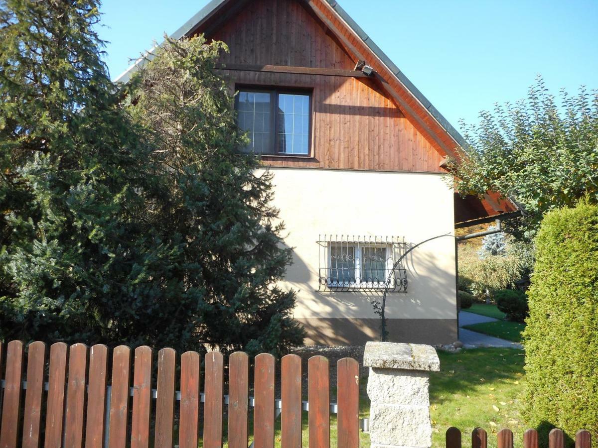 Apartmany Pod Hradem Holstejn Exterior photo