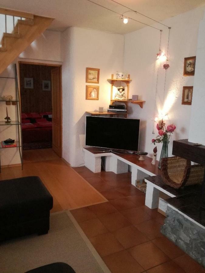 Apartmany Pod Hradem Holstejn Exterior photo