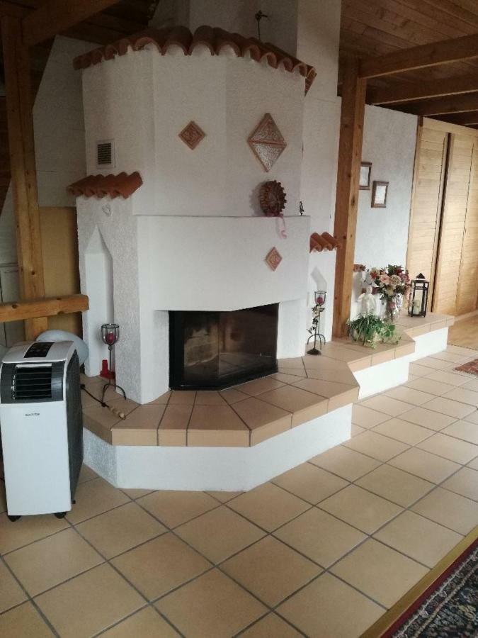 Apartmany Pod Hradem Holstejn Exterior photo